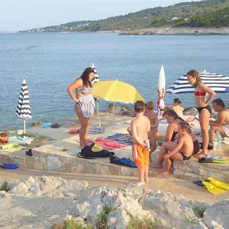 Apartament By The Sea Necujam, Solta - 13726 *