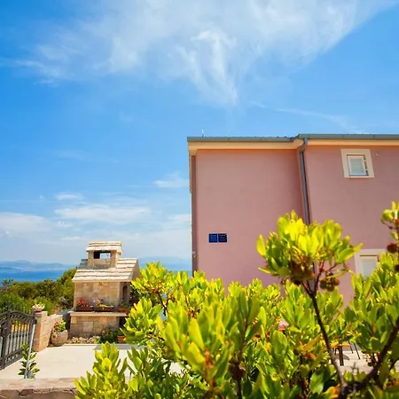 Apartament By The Sea Necujam, Solta - 13726