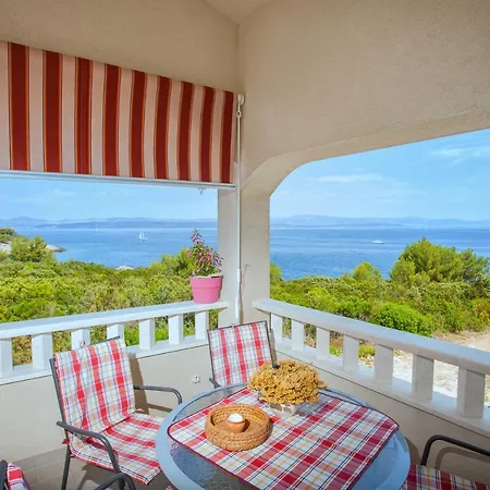 By The Sea Necujam, Solta - 13726 Apartament