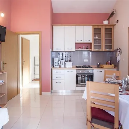 Apartament By The Sea Necujam, Solta - 13726 *